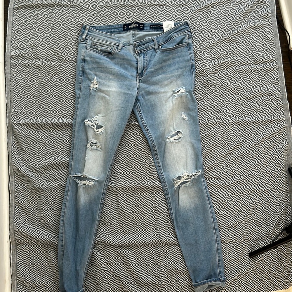 Hollister, low rise, skinny crop